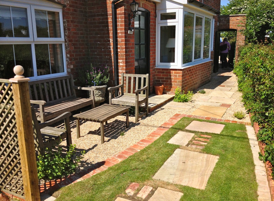 Brockenhurst garden front seating area