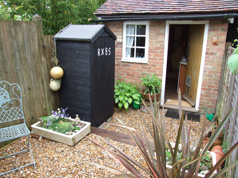 Elsie cottage courtyard