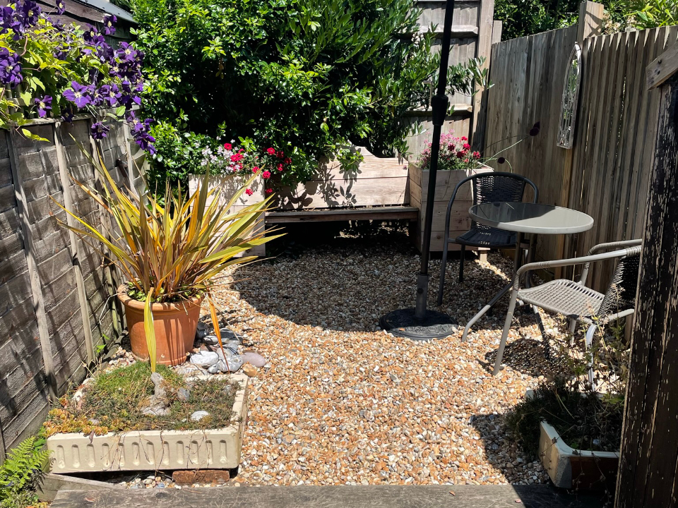 Elsie cottage courtyard sun trap